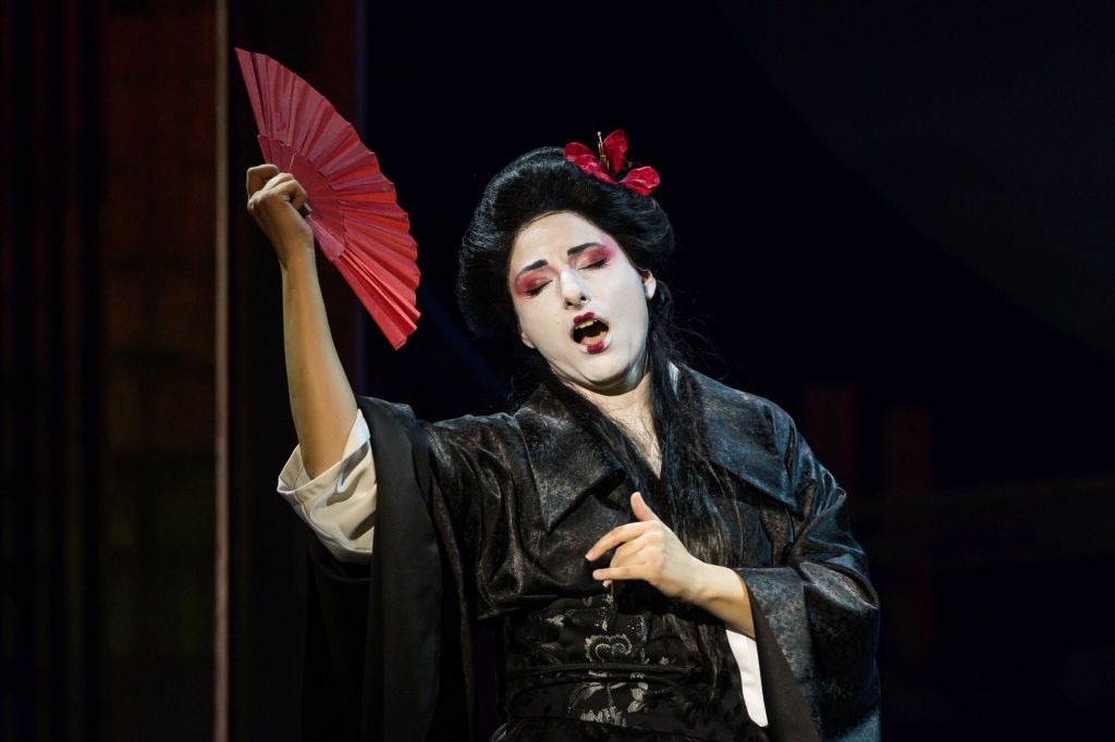 Sorstragédia cseresznyefa-virágzásban